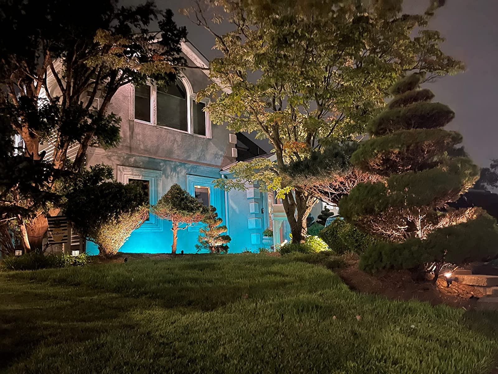 Smart Lights for a Visually Appealing Landscape - Lumary